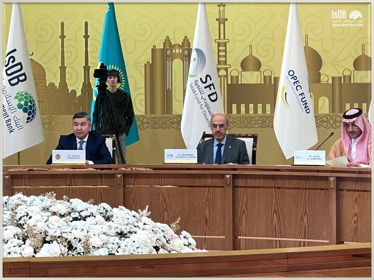 IsDB President H.E. Dr. Muhammad Al Jasser Participates in High-Level ACG Roundtable Meeting in Astana